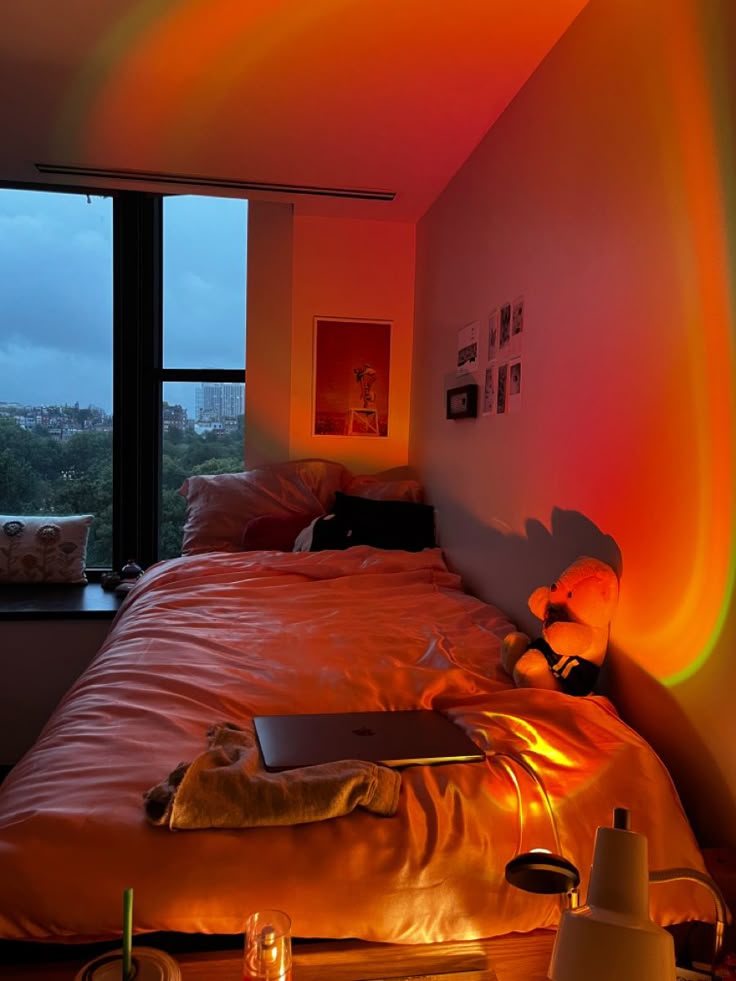 AuraRay™ Lamp